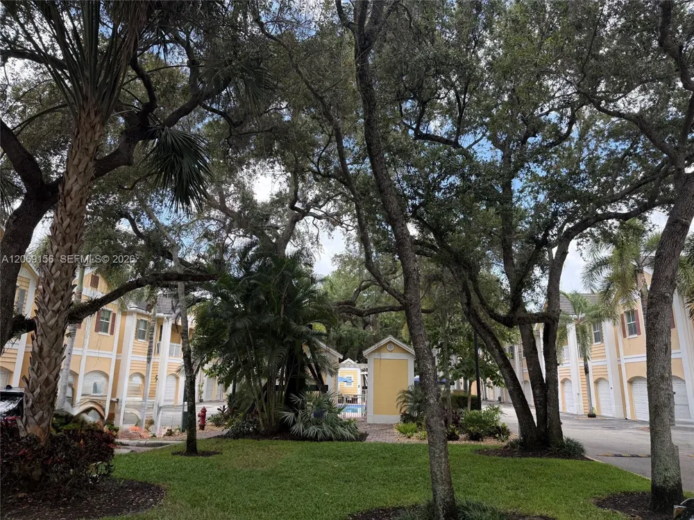525 SW 18th Ave #26 Fort Lauderdale, FL 33312