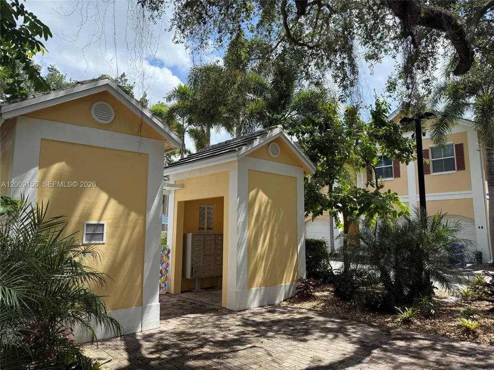 525 SW 18th Ave #26 Fort Lauderdale, FL 33312