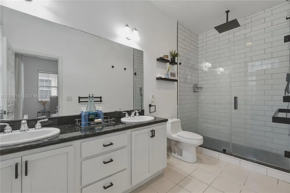 525 SW 18th Ave #26 Fort Lauderdale, FL 33312