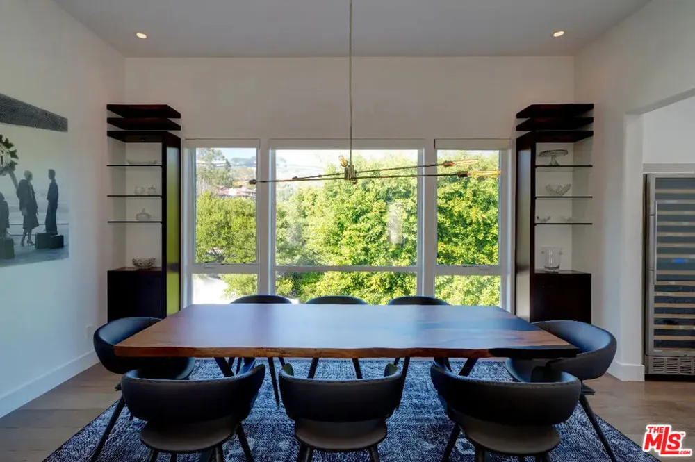 23935 De Ville Way Malibu, CA 90265