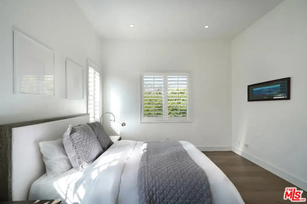 23935 De Ville Way Malibu, CA 90265