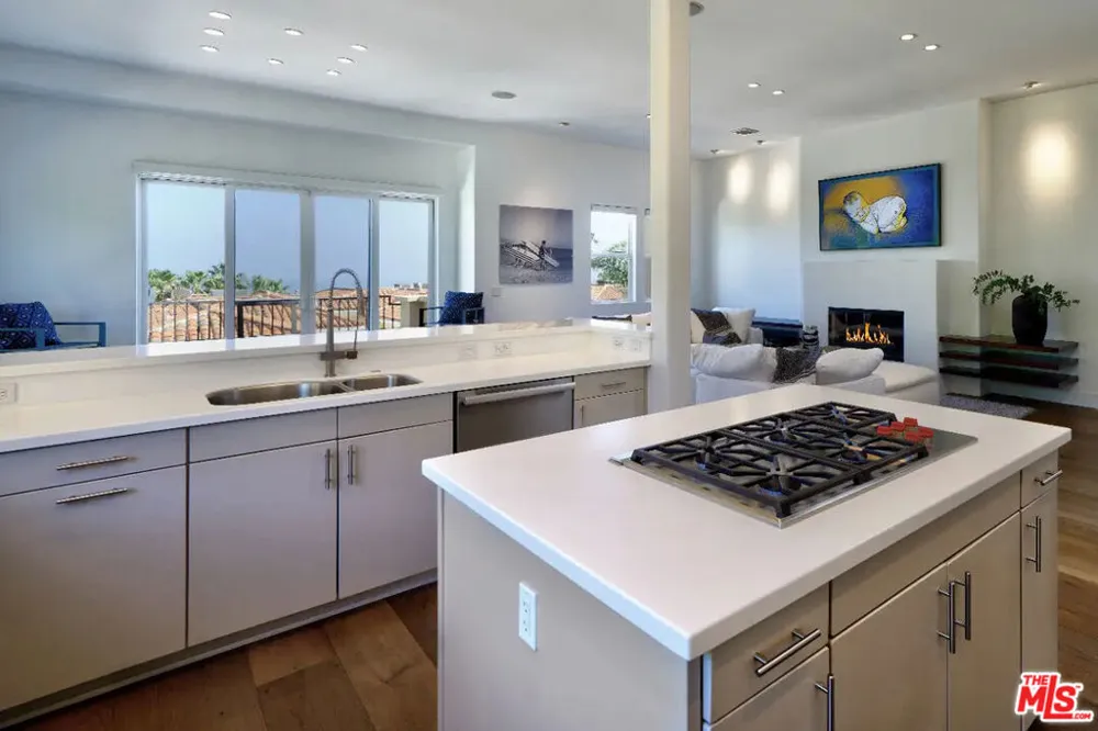 23935 De Ville Way Malibu, CA 90265