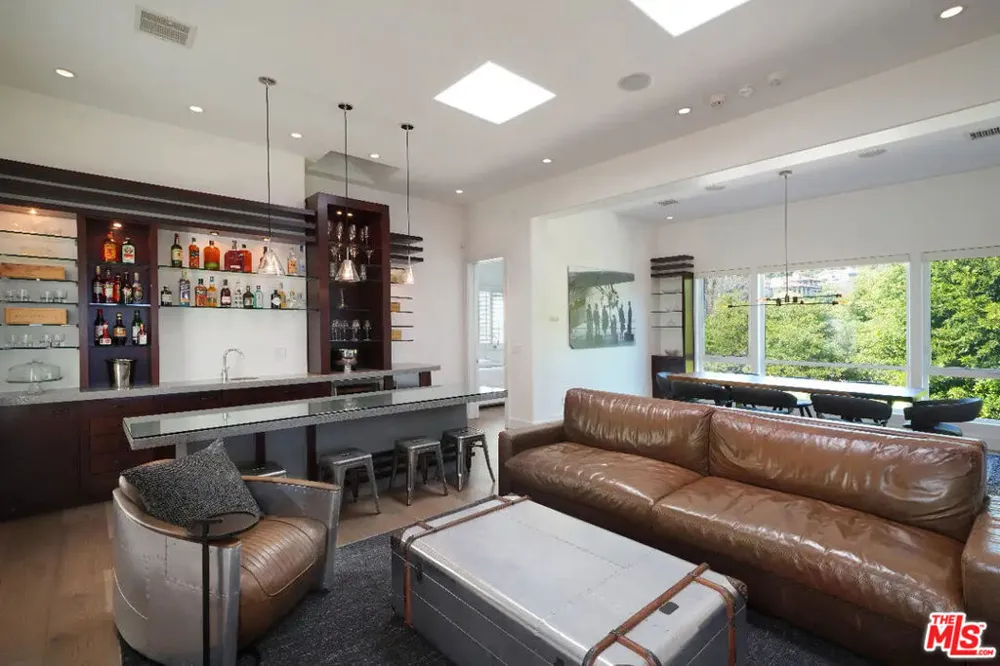 23935 De Ville Way Malibu, CA 90265