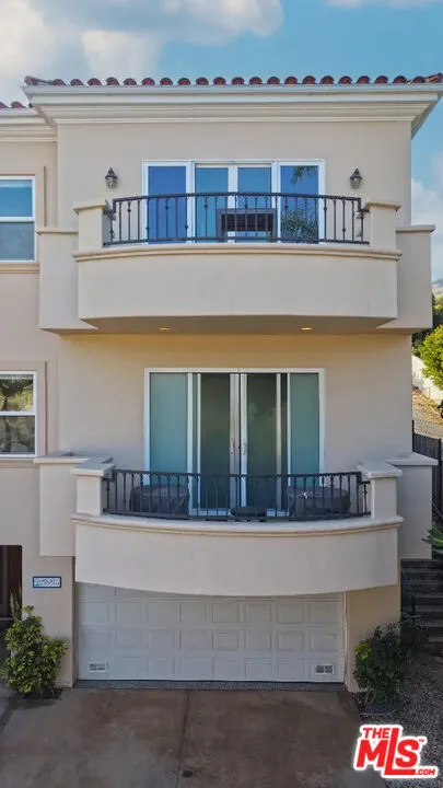 23935 De Ville Way Malibu, CA 90265