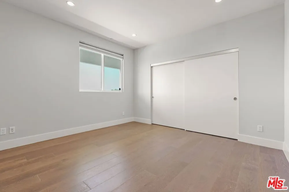 935 Hudson Avenue #401 Los Angeles, CA 90038