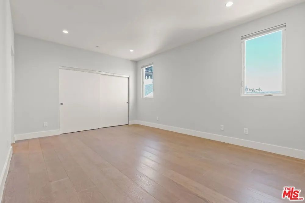 935 Hudson Avenue #401 Los Angeles, CA 90038