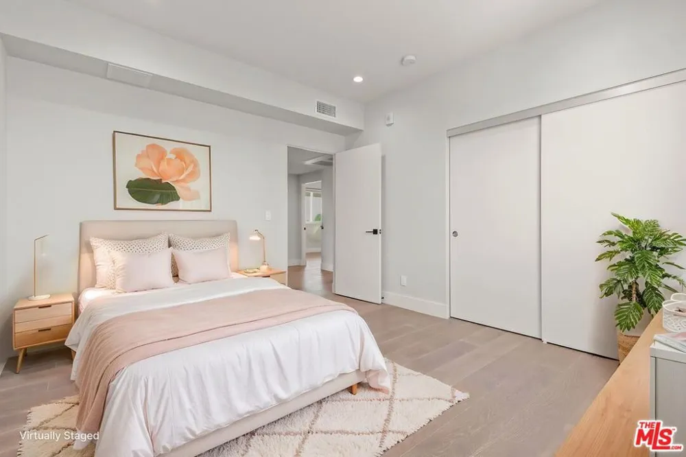 935 Hudson Avenue #401 Los Angeles, CA 90038