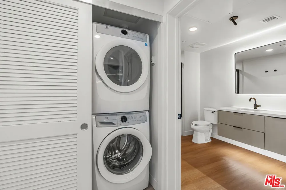 10601 Washington Boulevard #603 Los Angeles, CA 90232