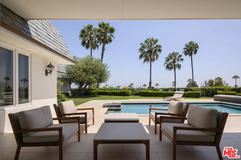 520 Stonewood Drive Beverly Hills, CA 90210