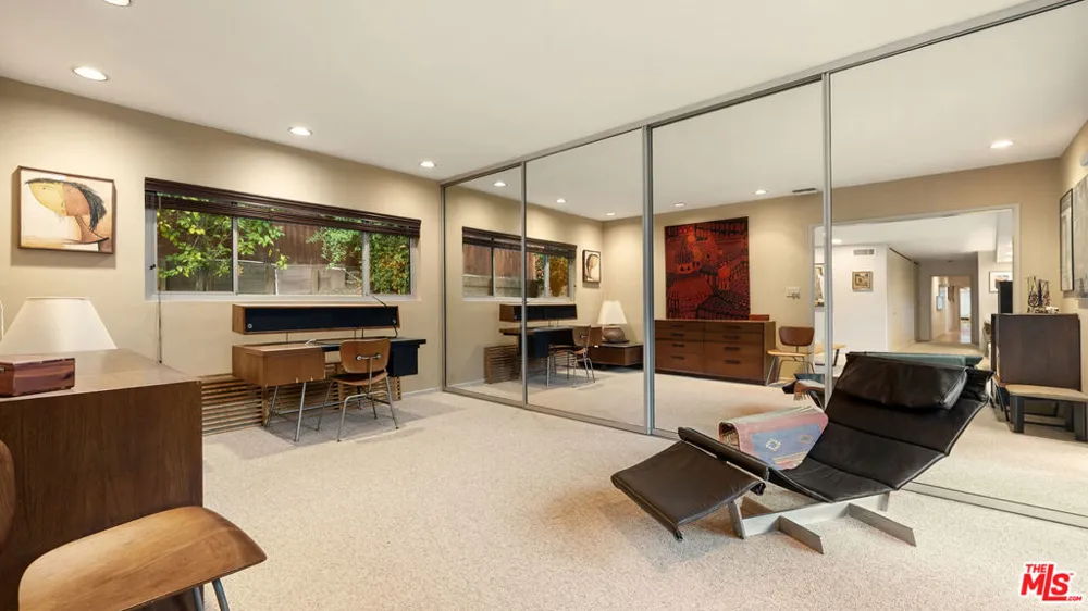 13044 Sky Valley Road Los Angeles, CA 90049