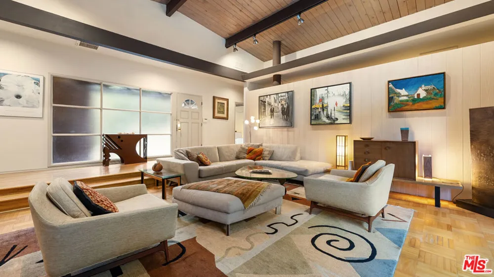 13044 Sky Valley Road Los Angeles, CA 90049