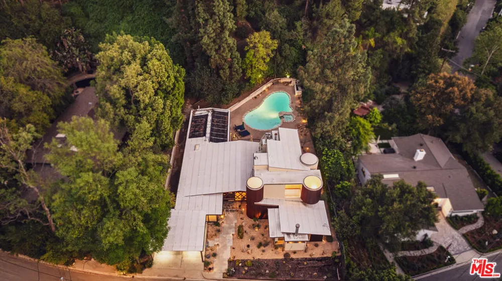 13044 Sky Valley Road Los Angeles, CA 90049