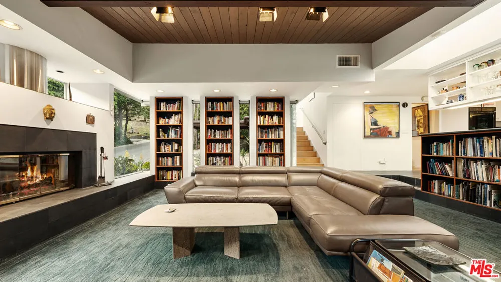 13044 Sky Valley Road Los Angeles, CA 90049
