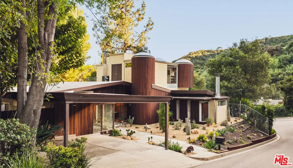 13044 Sky Valley Road Los Angeles, CA 90049