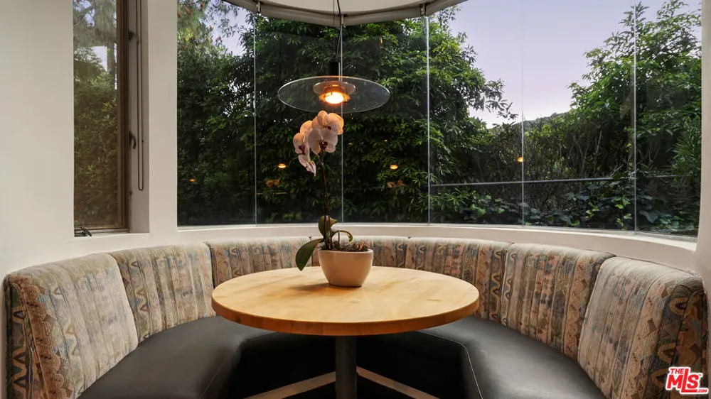 13044 Sky Valley Road Los Angeles, CA 90049