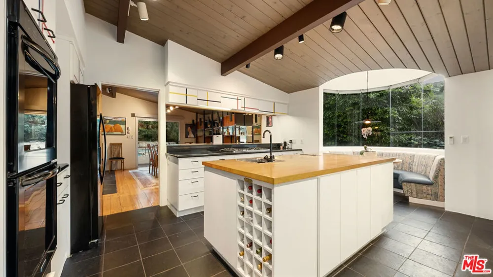 13044 Sky Valley Road Los Angeles, CA 90049