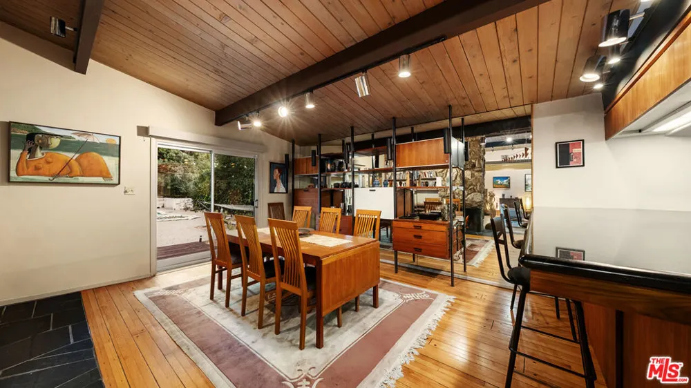 13044 Sky Valley Road Los Angeles, CA 90049