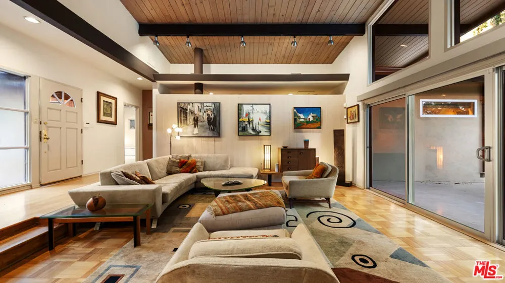 13044 Sky Valley Road Los Angeles, CA 90049
