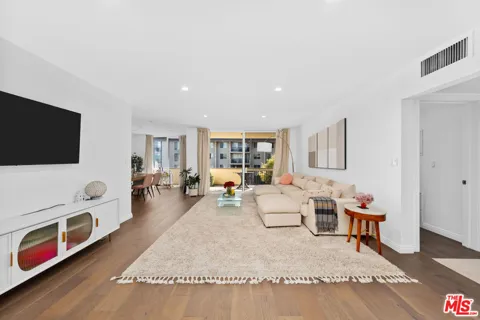11970 Montana Avenue #207