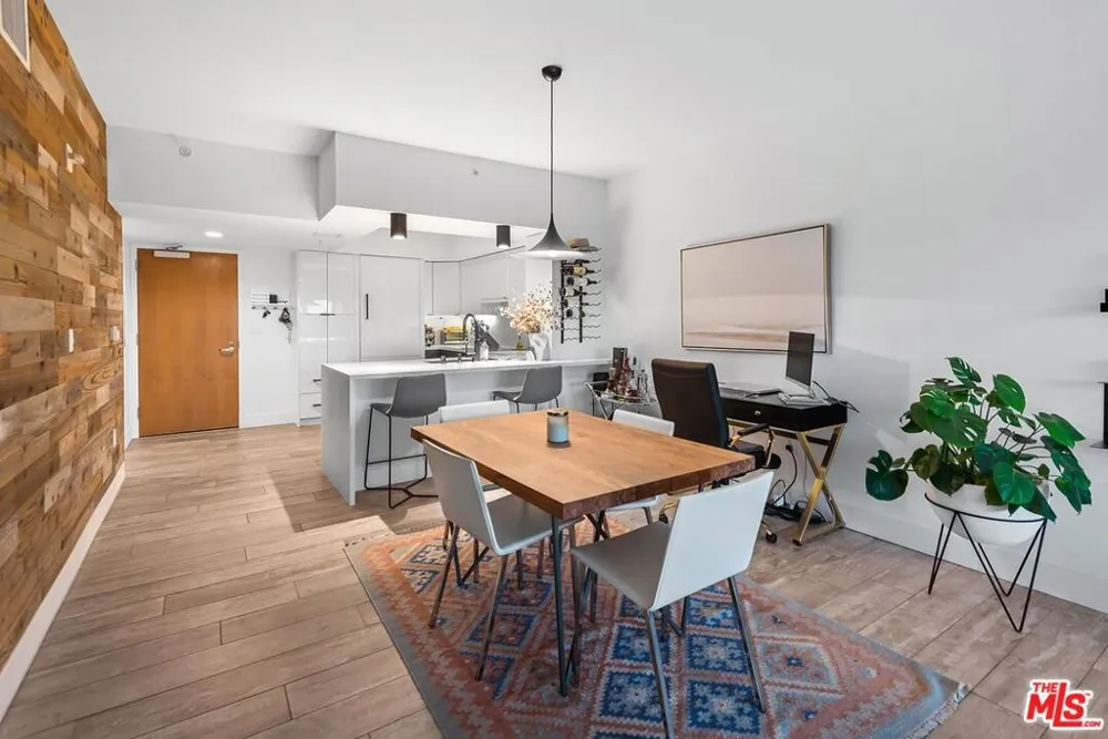 13700 MARINA POINTE DRIVE #1010 Marina del Rey, CA 90292