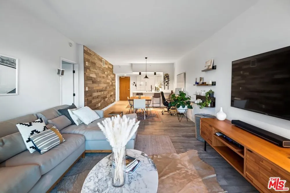 13700 MARINA POINTE DRIVE #1010 Marina del Rey, CA 90292