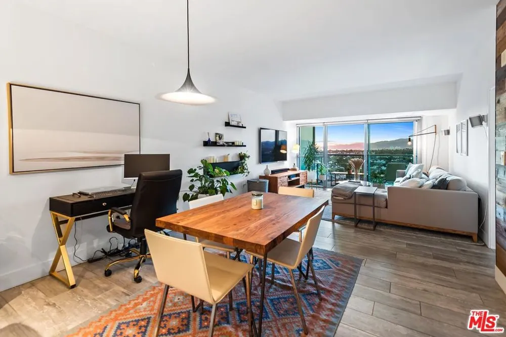 13700 MARINA POINTE DRIVE #1010 Marina del Rey, CA 90292