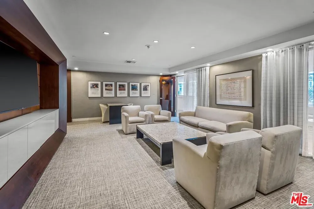 13700 MARINA POINTE DRIVE #1010 Marina del Rey, CA 90292