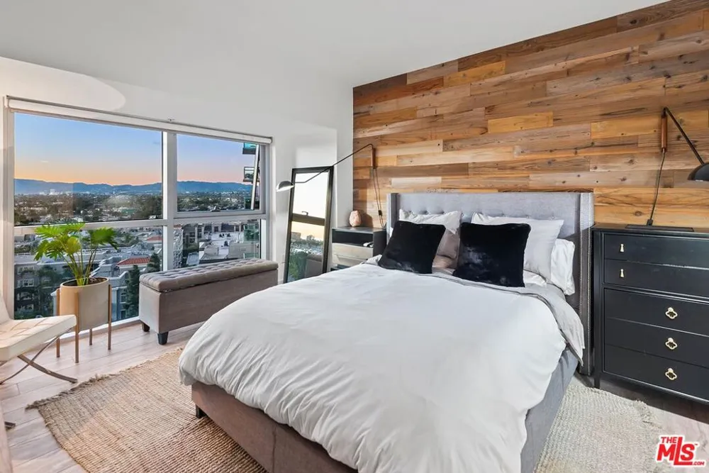 13700 MARINA POINTE DRIVE #1010 Marina del Rey, CA 90292