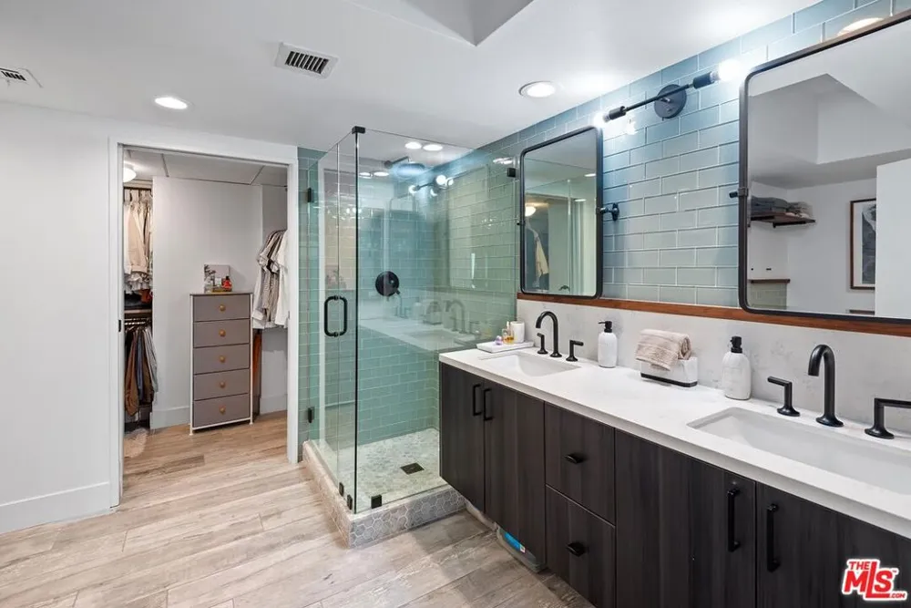 13700 MARINA POINTE DRIVE #1010 Marina del Rey, CA 90292