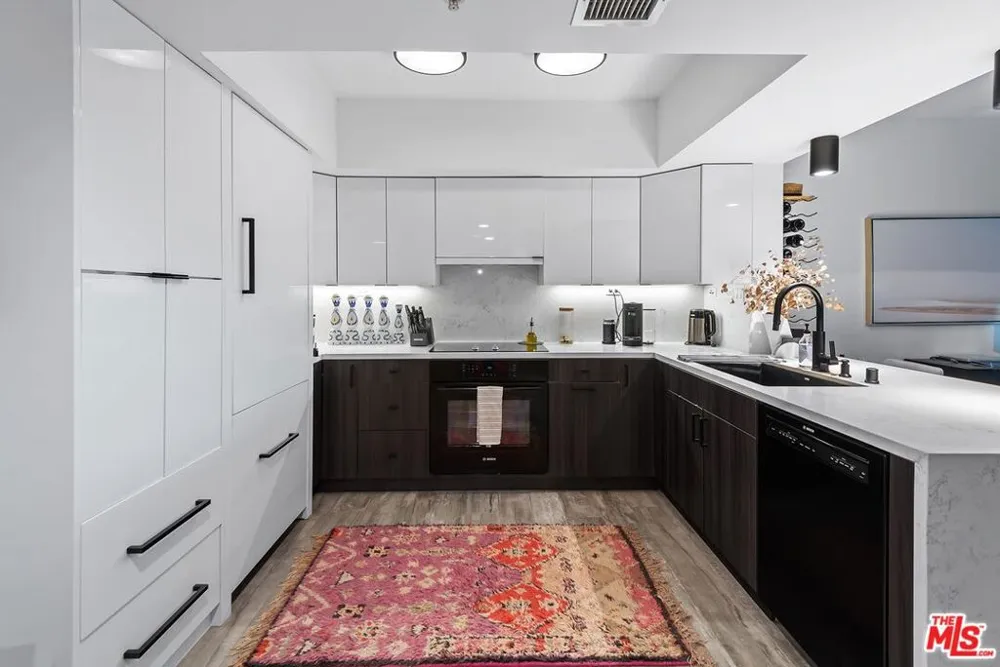 13700 MARINA POINTE DRIVE #1010 Marina del Rey, CA 90292