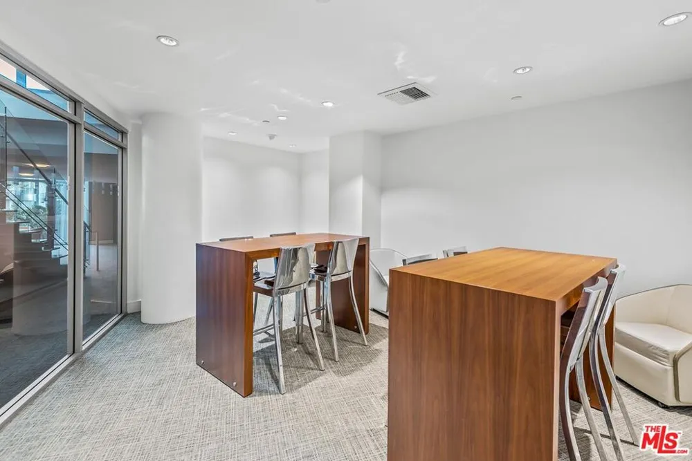 13700 MARINA POINTE DRIVE #1010 Marina del Rey, CA 90292