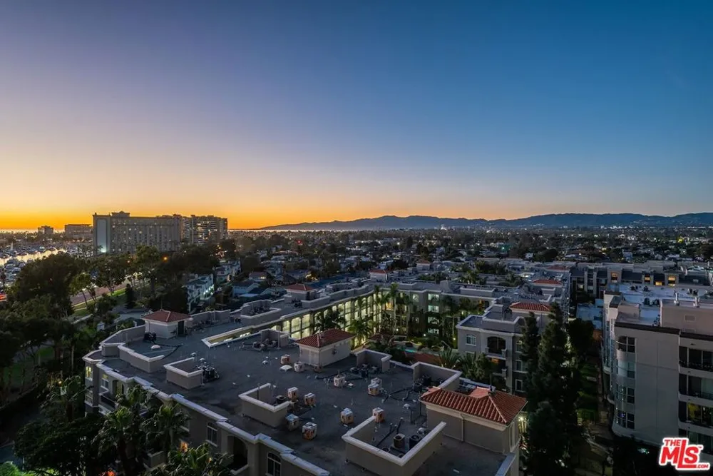 13700 MARINA POINTE DRIVE #1010 Marina del Rey, CA 90292