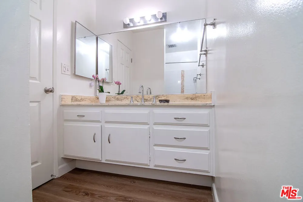 5625 Windsor Way #107 Culver City, CA 90230