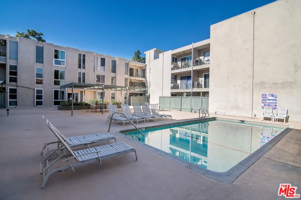 5625 Windsor Way #107 Culver City, CA 90230