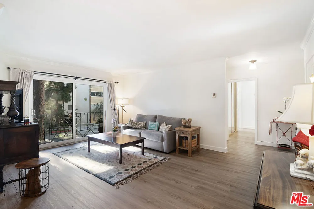 5625 Windsor Way #107 Culver City, CA 90230