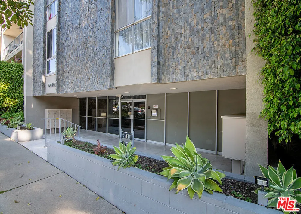 5625 Windsor Way #107 Culver City, CA 90230