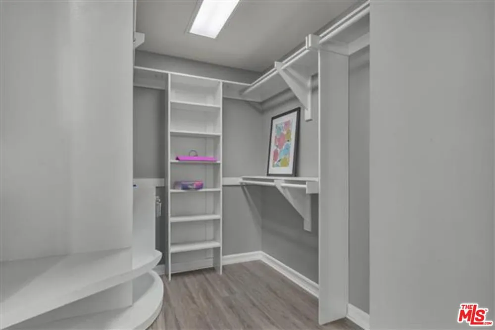 10824 Westminster Avenue Los Angeles, CA 90034