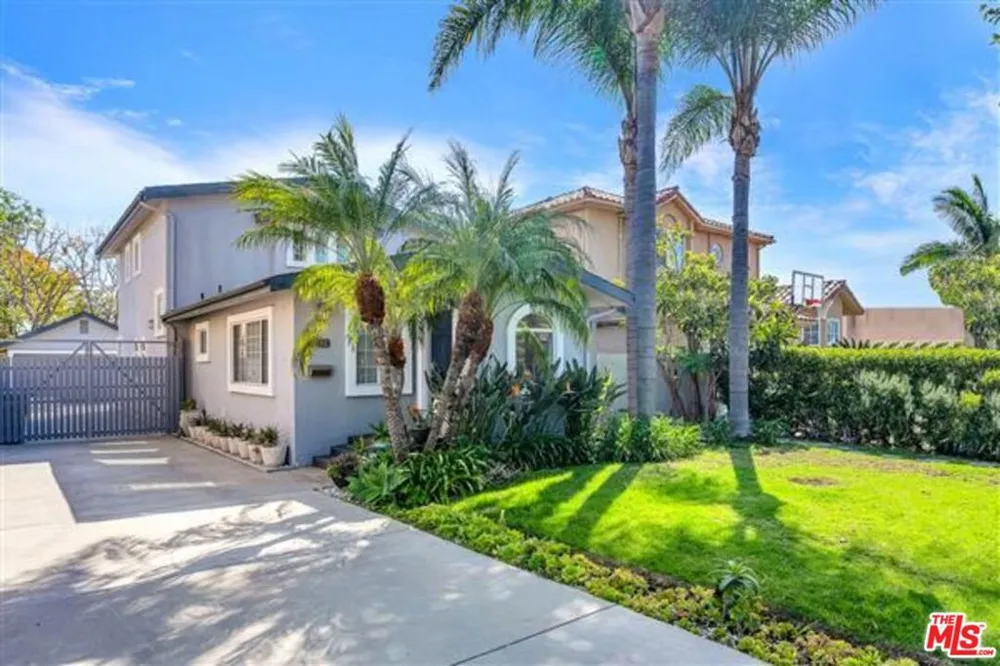 10824 Westminster Avenue Los Angeles, CA 90034