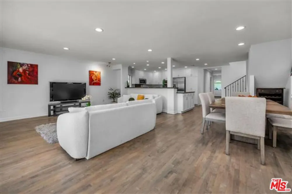 10824 Westminster Avenue Los Angeles, CA 90034