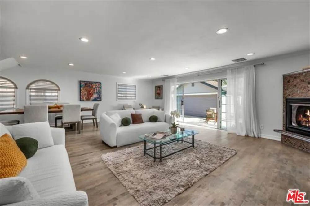 10824 Westminster Avenue Los Angeles, CA 90034