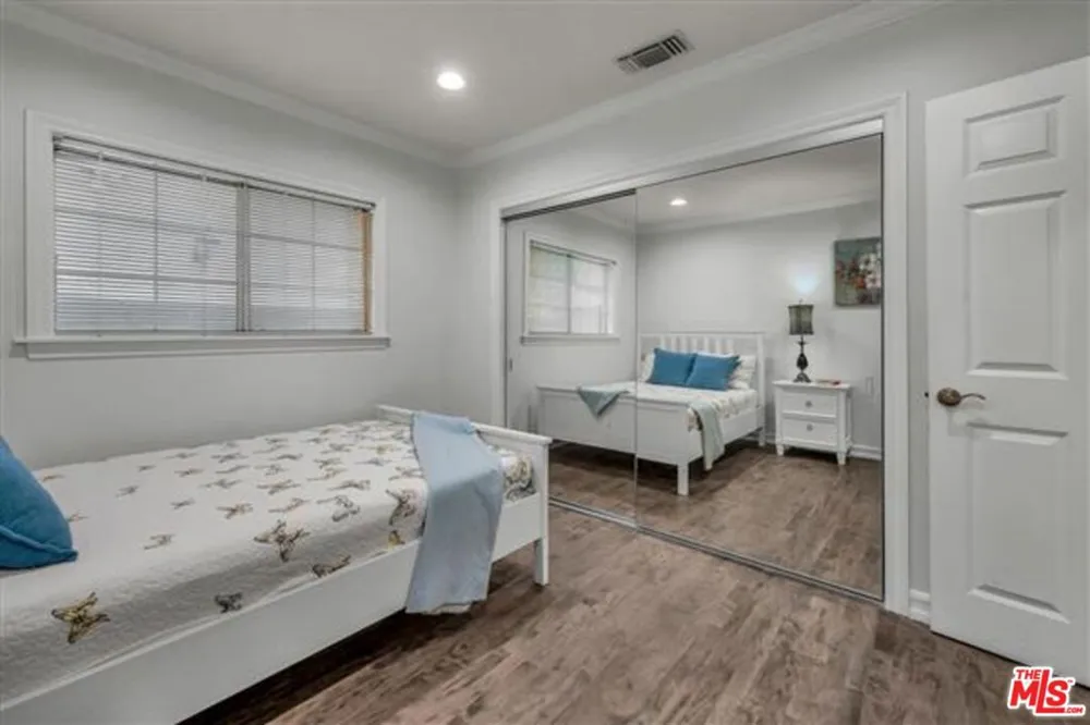 10824 Westminster Avenue Los Angeles, CA 90034