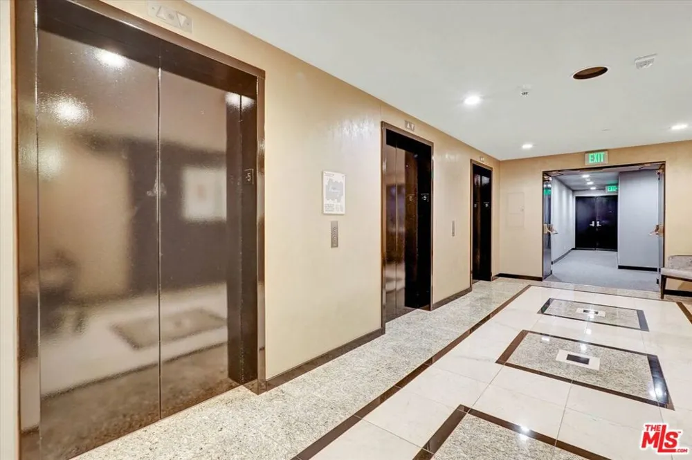 10445 Wilshire Boulevard #504 Los Angeles, CA 90024