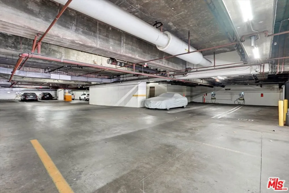 10445 Wilshire Boulevard #504 Los Angeles, CA 90024