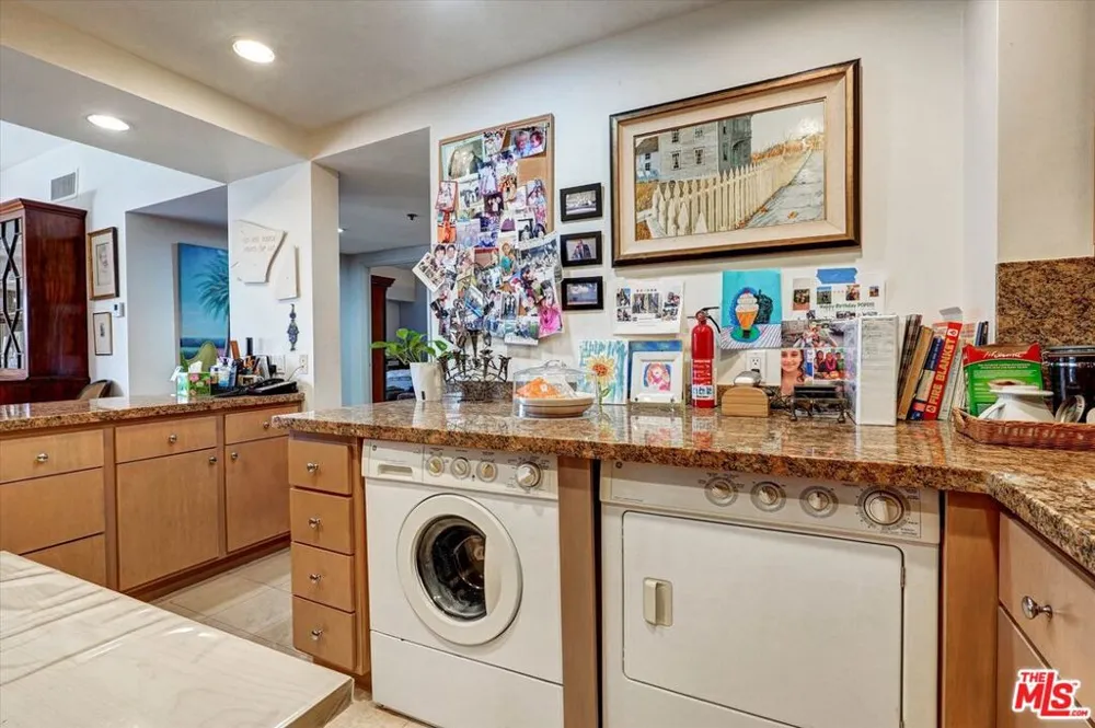 10445 Wilshire Boulevard #504 Los Angeles, CA 90024