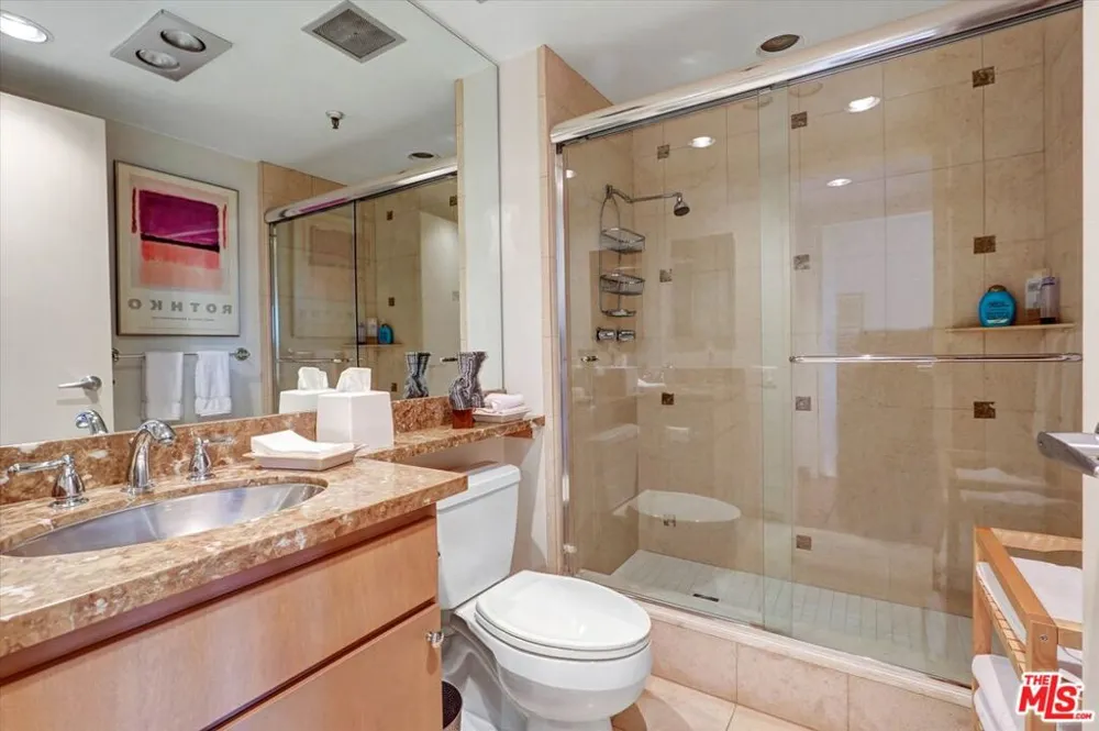10445 Wilshire Boulevard #504 Los Angeles, CA 90024