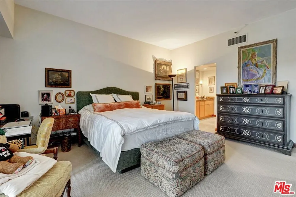 10445 Wilshire Boulevard #504 Los Angeles, CA 90024