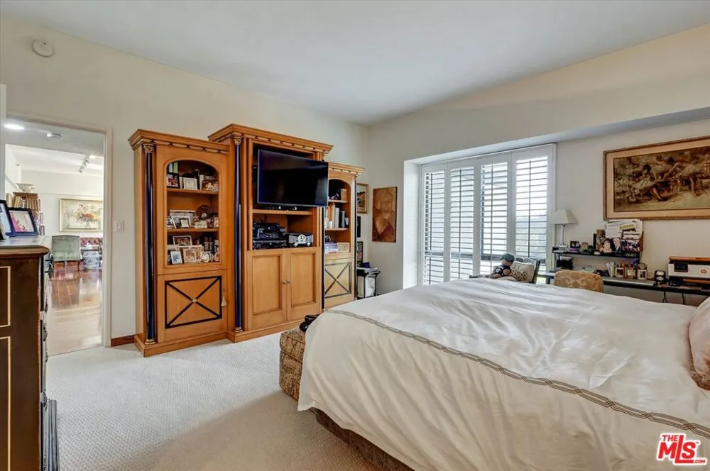10445 Wilshire Boulevard #504 Los Angeles, CA 90024