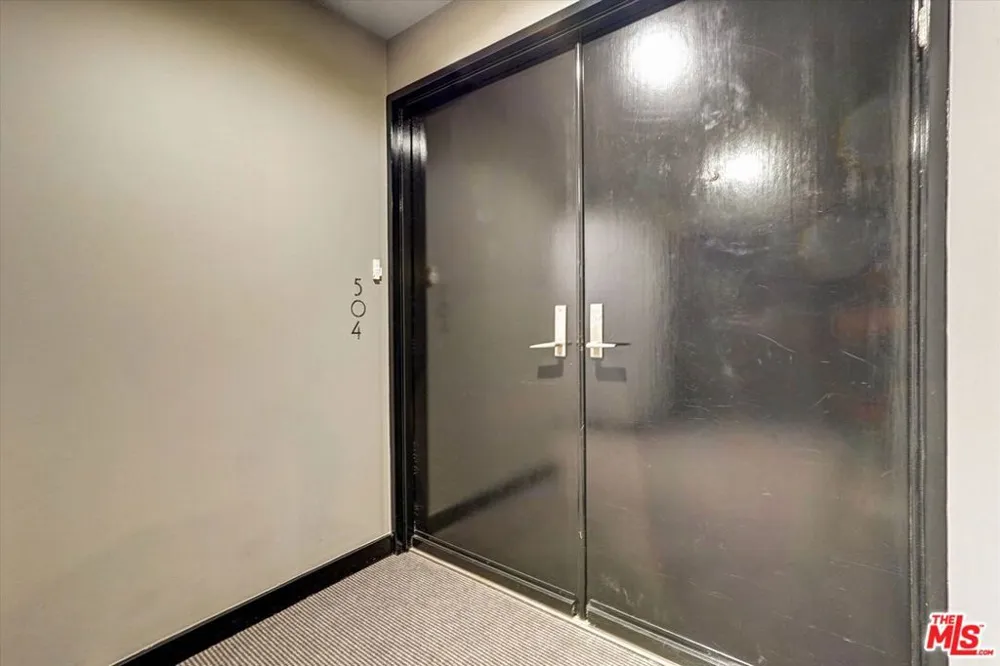 10445 Wilshire Boulevard #504 Los Angeles, CA 90024