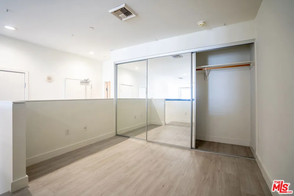 3810 Wilshire Boulevard #1209 Los Angeles, CA 90010