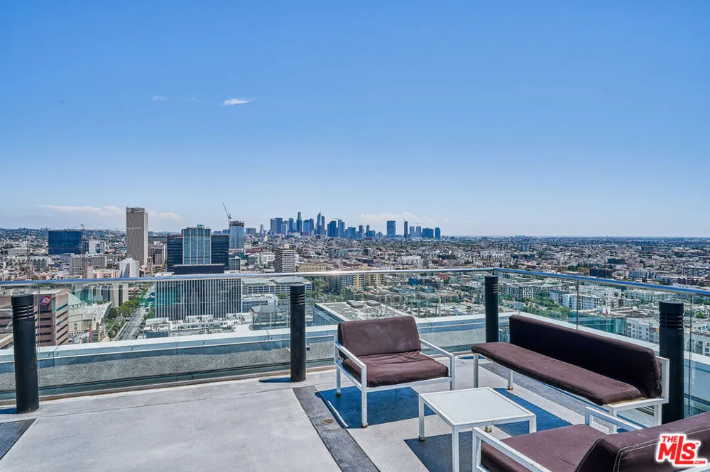 3810 Wilshire Boulevard #1209 Los Angeles, CA 90010